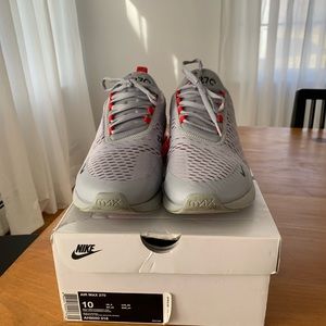 Men’s Nike Air Max 270 size 10